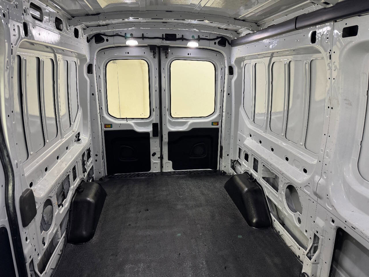 Used 2020 Ford Transit 250 250 3dr SWB Medium Roof Cargo image 41
