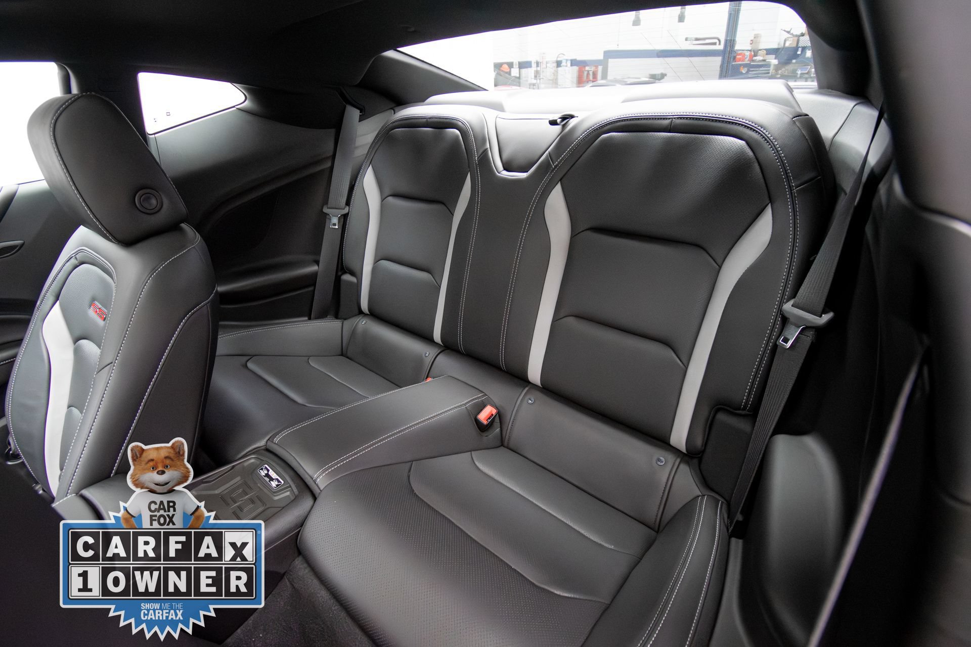 Used 2018 Chevrolet Camaro SS RWD image 15