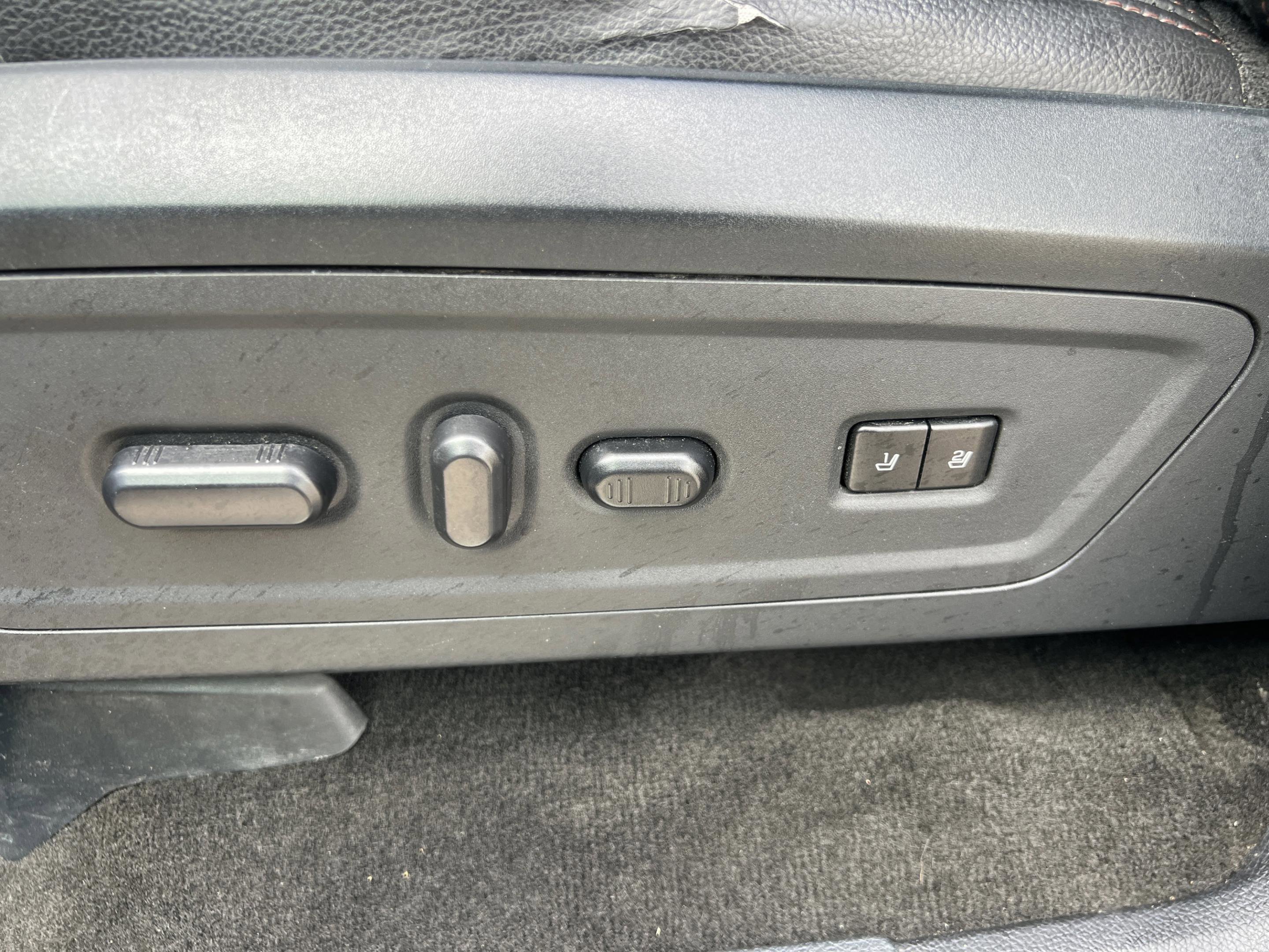 Used 2016 Lincoln Navigator Reserve image 29