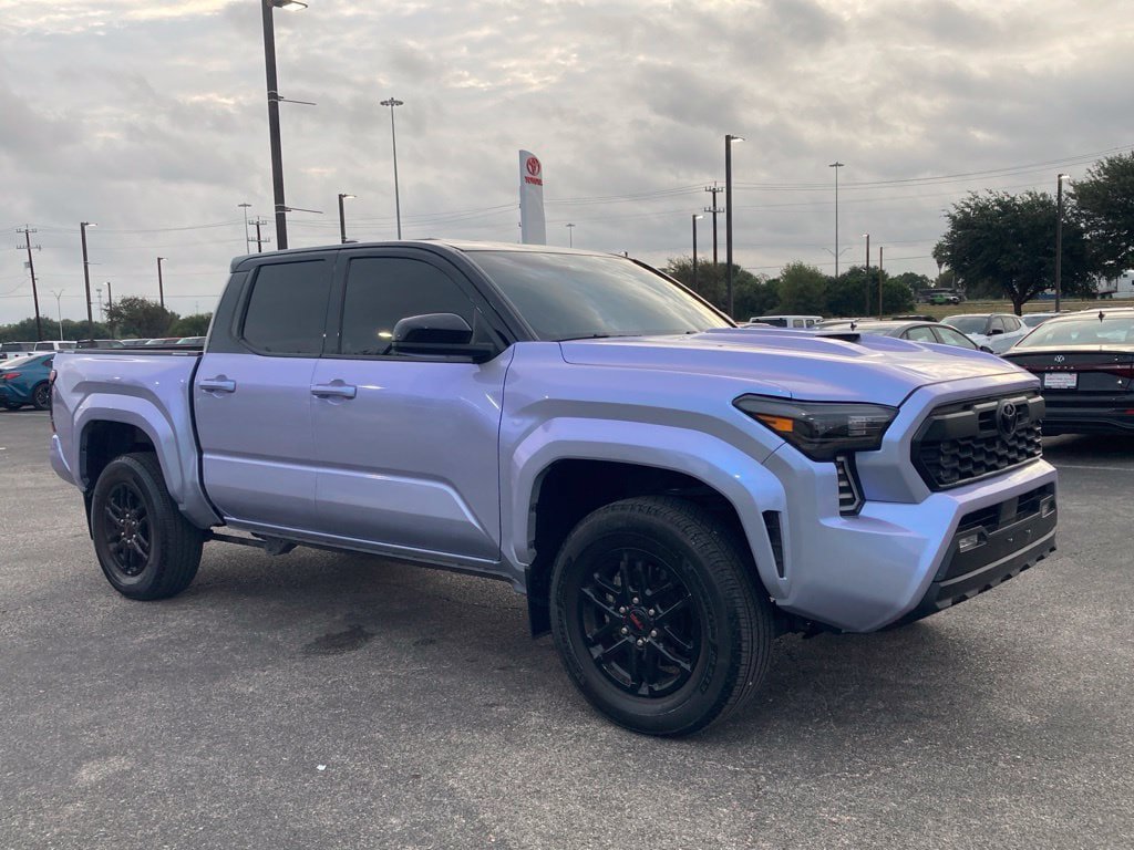 Used 2024 Toyota Tacoma TRD Sport AWD/4WD image 3