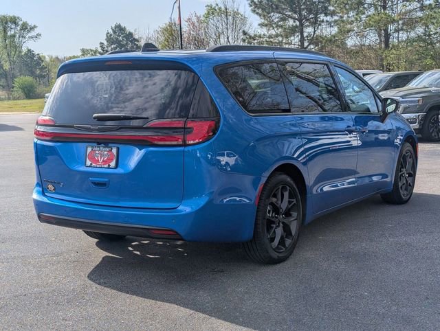 New 2026 Chrysler Pacifica Select image 7