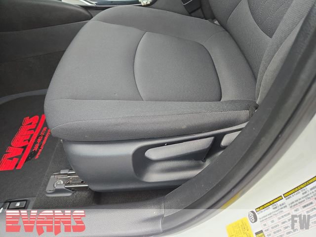 Used 2021 Toyota Corolla LE image 19