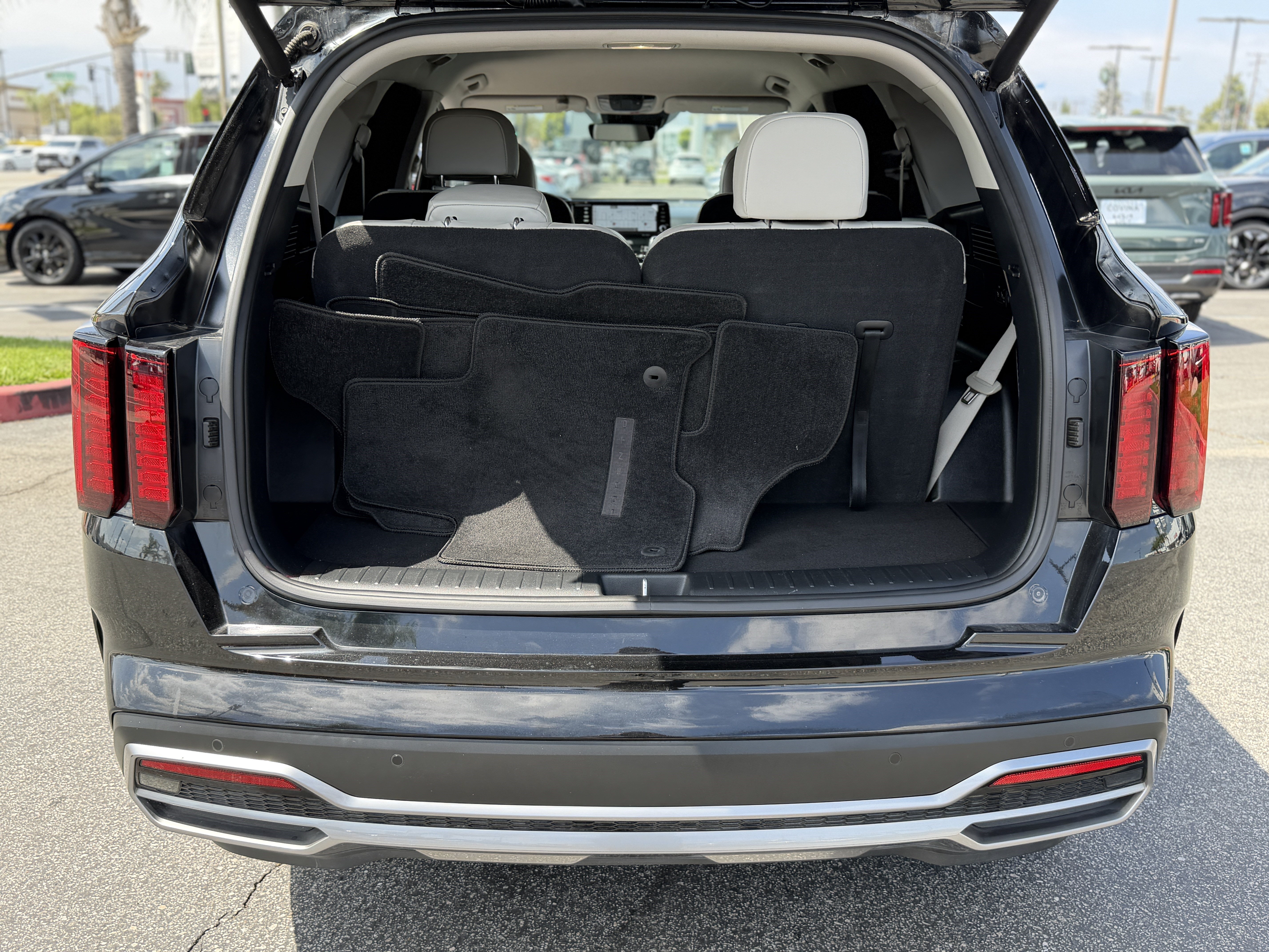 Certified 2023 Kia Sorento EX FWD image 10