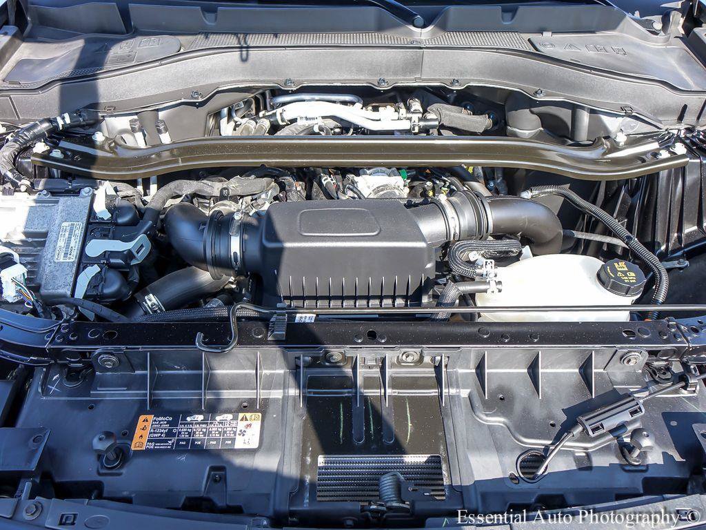 Certified 2025 Ford Explorer ST AWD/4WD image 30