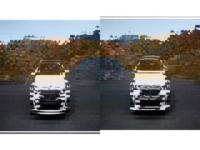 New 2027 BMW 550e xDrive image 3