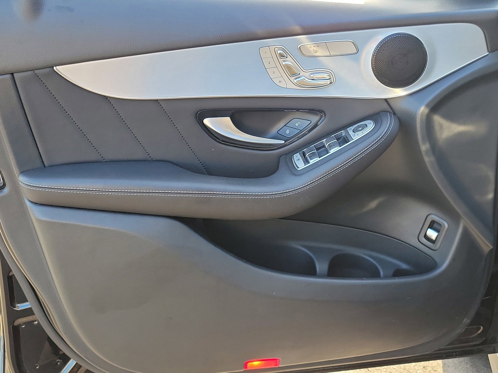 Used 2019 Mercedes-Benz GLC 300 image 13