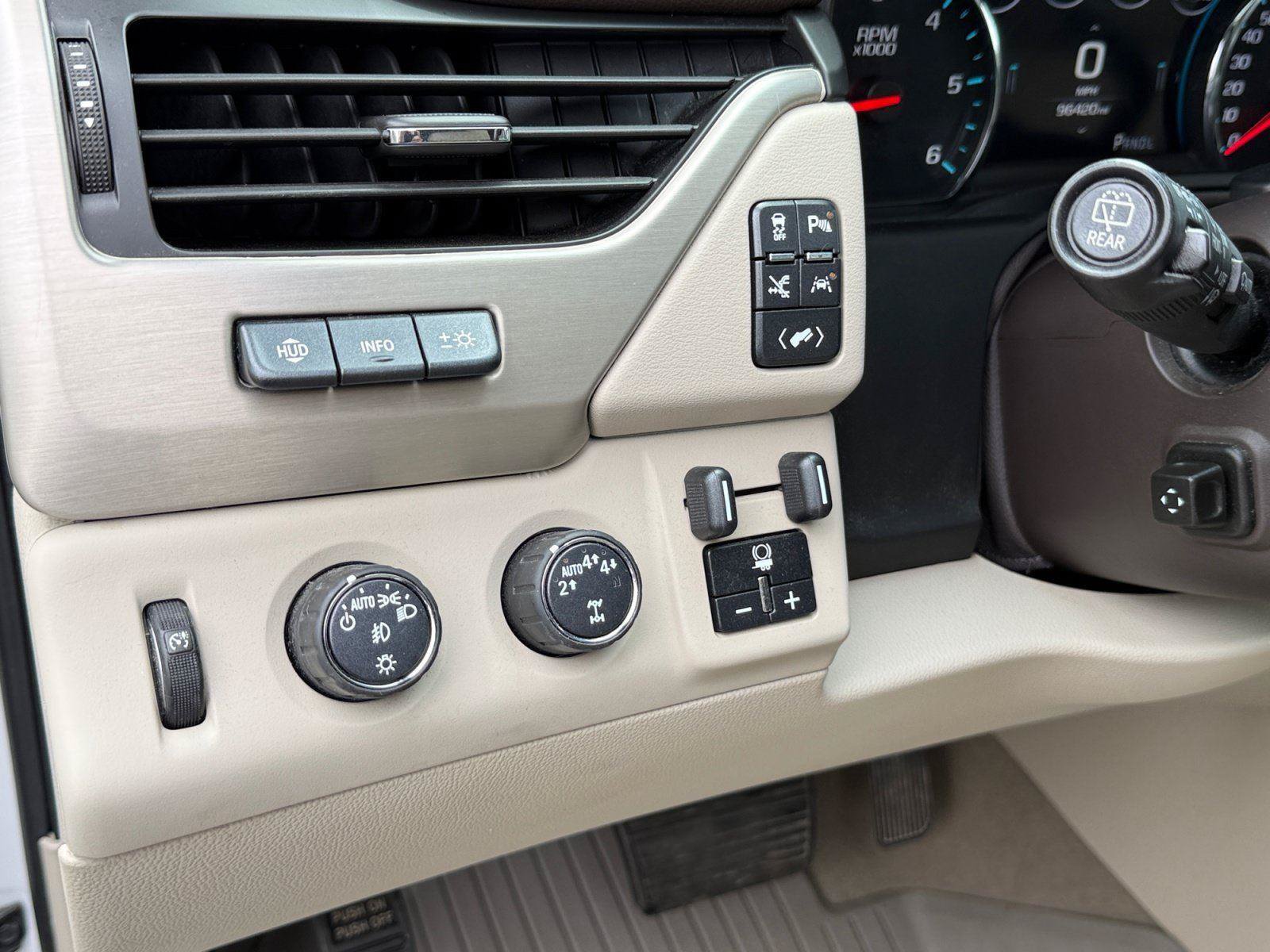 Used 2019 GMC Yukon XL Denali w/ Denali Ultimate Package AWD/4WD image 21