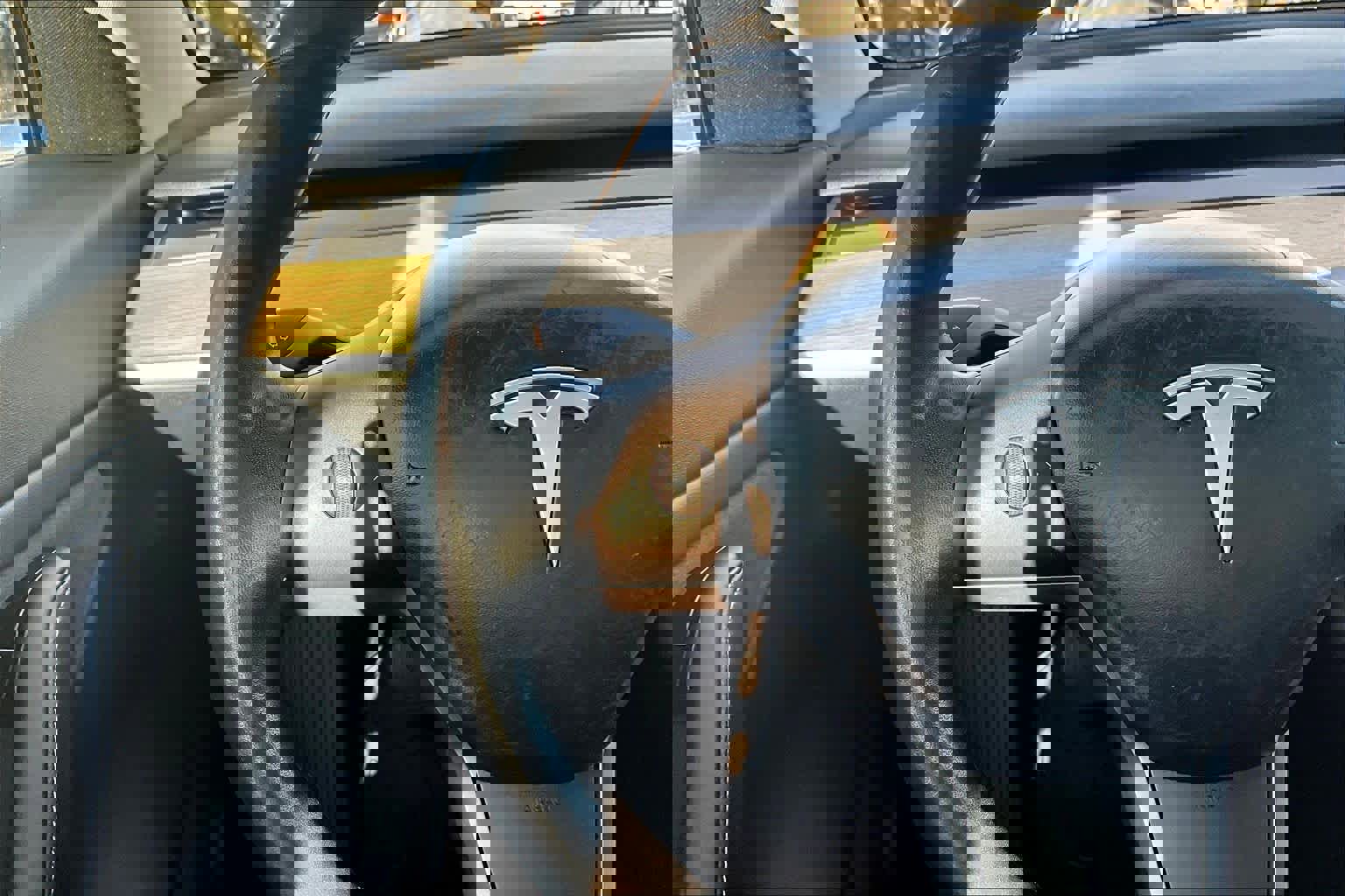 Used 2018 Tesla Model 3 Mid Range image 22