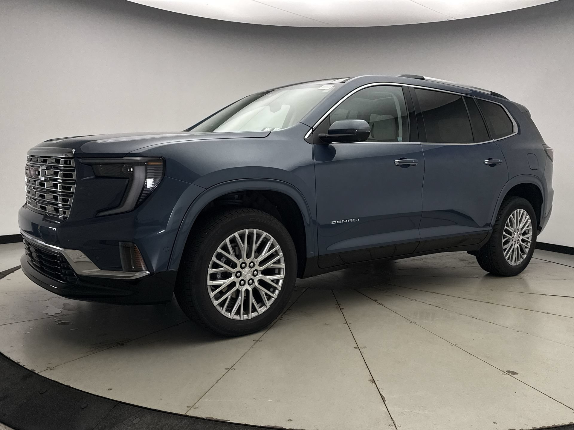 Used 2025 GMC Acadia Denali w/ Super Cruise Package