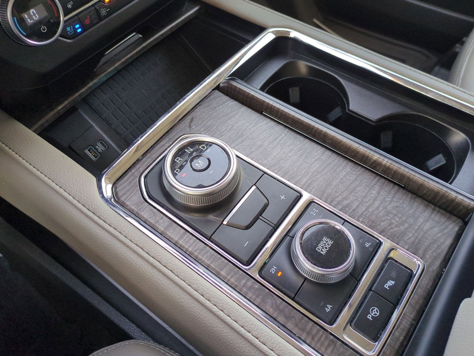 Used 2021 Ford Expedition Max Limited image 29