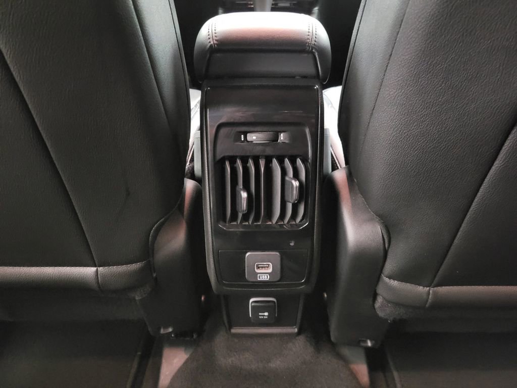 Used 2025 Jeep Compass Limited image 45