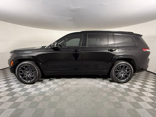 Used 2025 Jeep Grand Cherokee L Summit w/ Obsidian Package AWD/4WD image 3