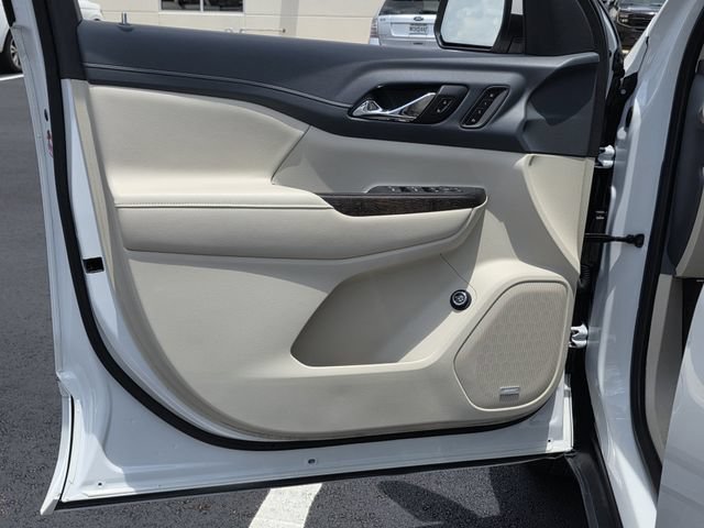 Used 2020 GMC Acadia Denali w/ Trailering Package FWD image 15