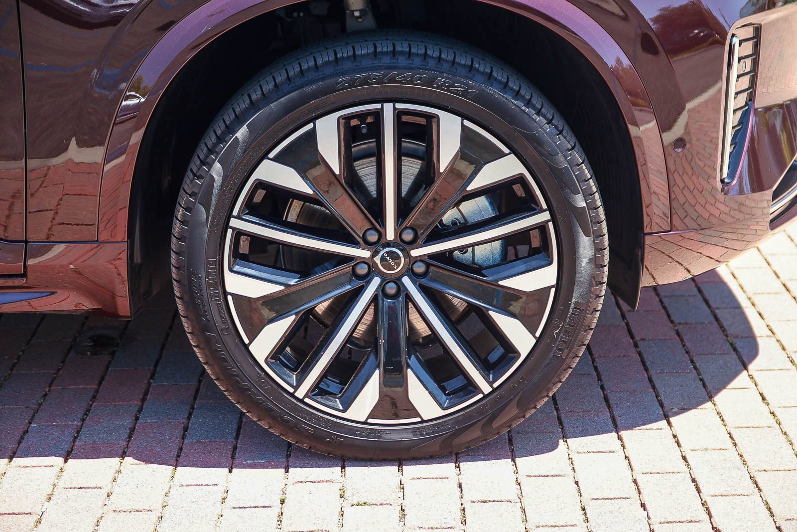 Certified 2026 Volvo XC90 B5 Plus w/ Protection Package AWD/4WD image 11