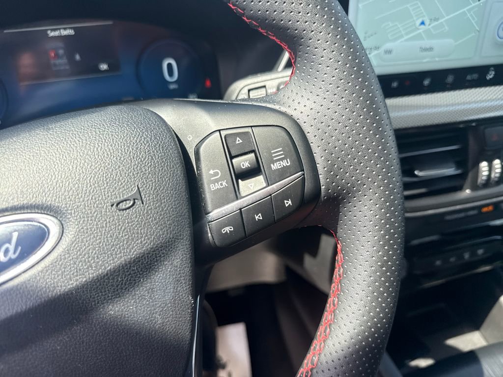 Used 2025 Ford Escape ST-Line Elite w/ Premium Technology Package AWD/4WD image 35