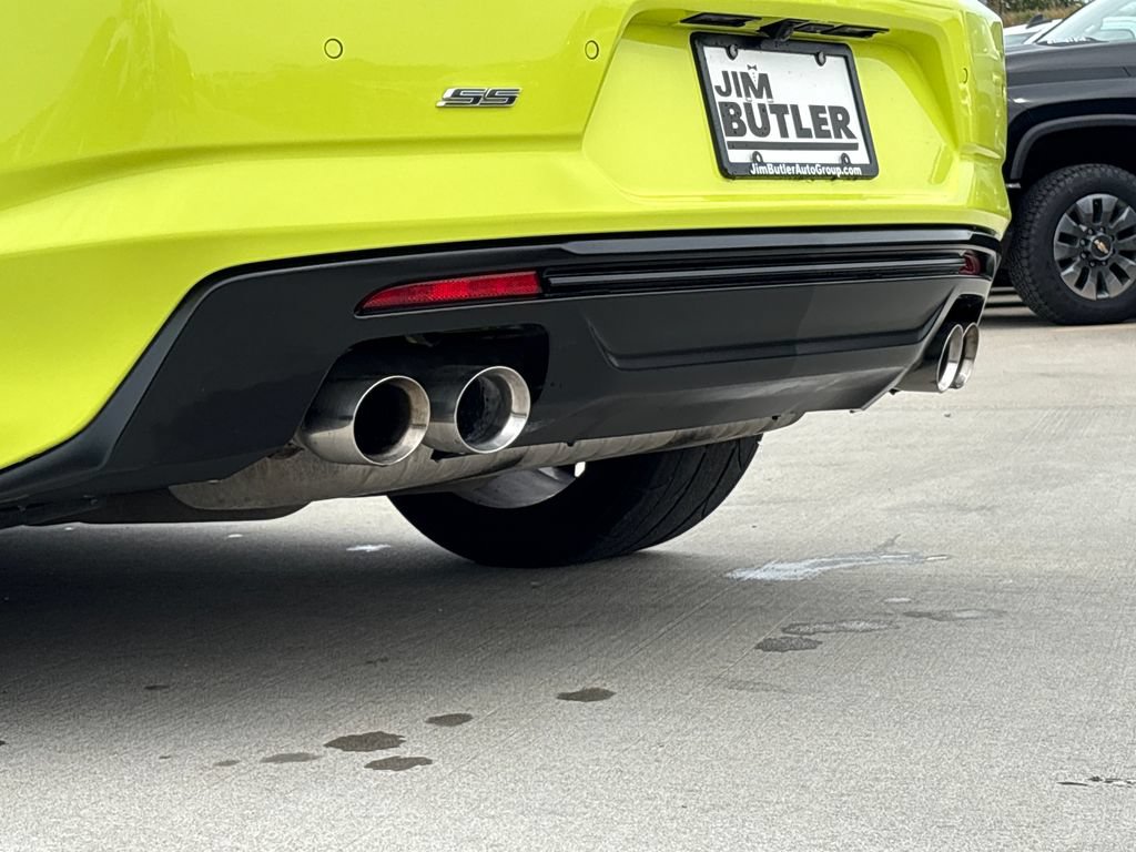 Used 2021 Chevrolet Camaro SS RWD image 62