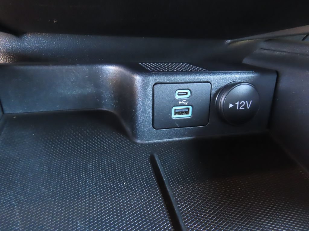 Used 2023 Ford Escape ST-Line w/ Tech Pack #1 AWD/4WD image 9