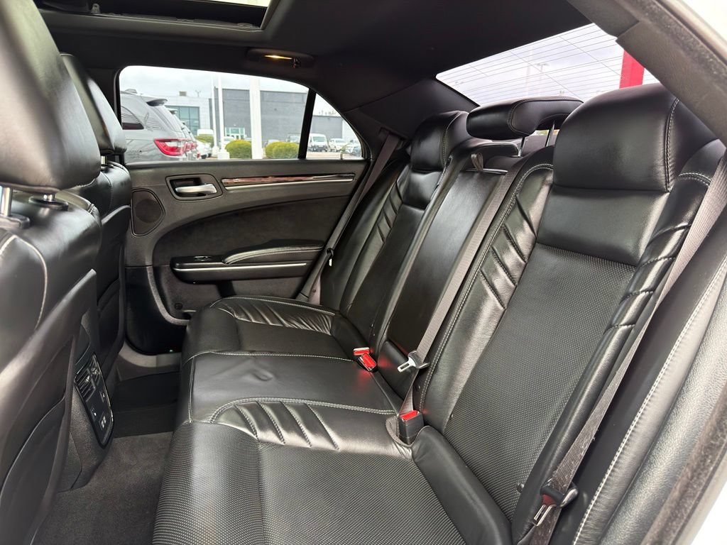Used 2023 Chrysler 300 C RWD image 31