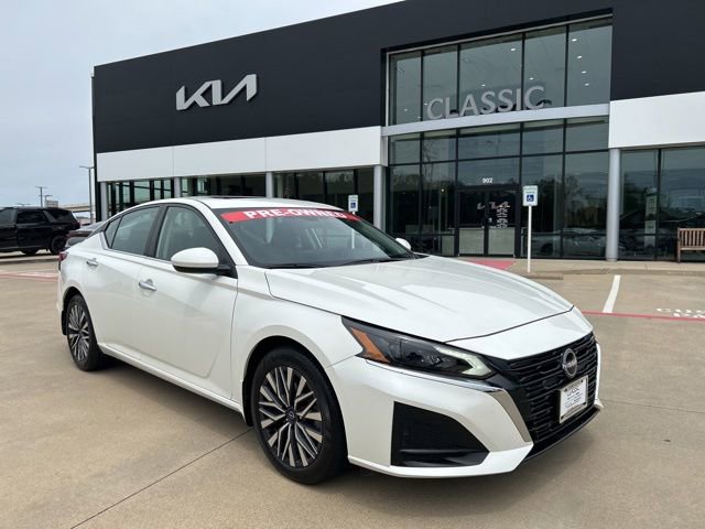 Used 2025 Nissan Altima 2.5 SV w/ SV Premium Package