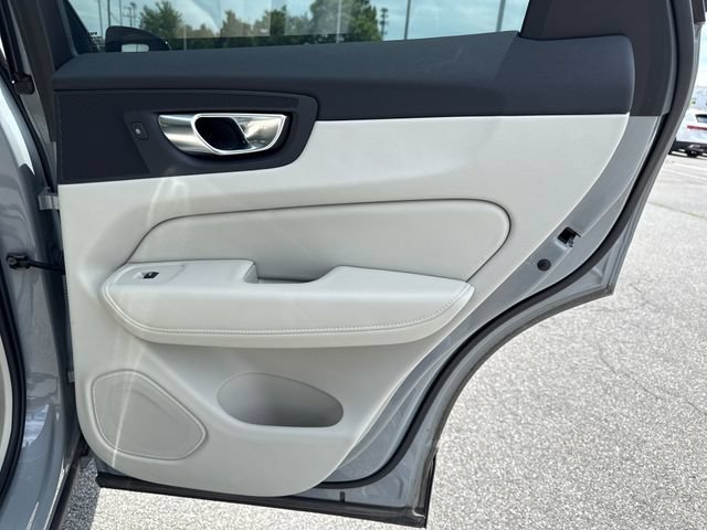 Used 2025 Volvo XC60 B5 Ultra w/ Protection Package Premier AWD/4WD image 16