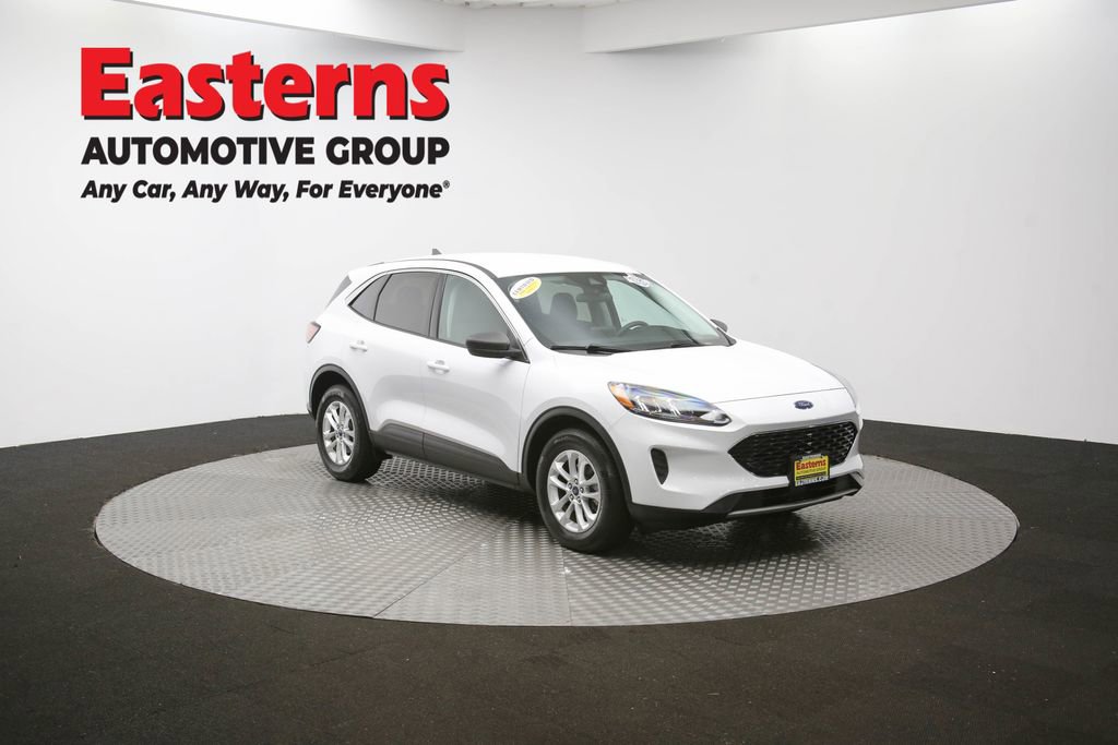 Used 2022 Ford Escape SE image 48