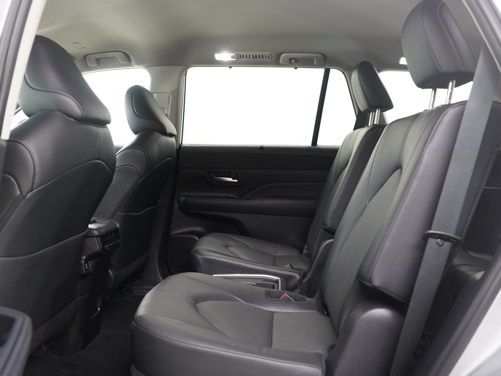 Used 2025 Toyota Grand Highlander AWD image 20