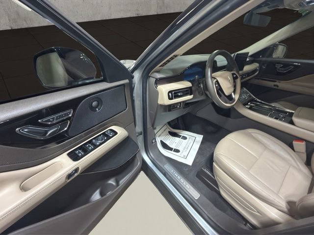 Certified 2024 Lincoln Aviator Reserve w/ Jet Package AWD/4WD image 11