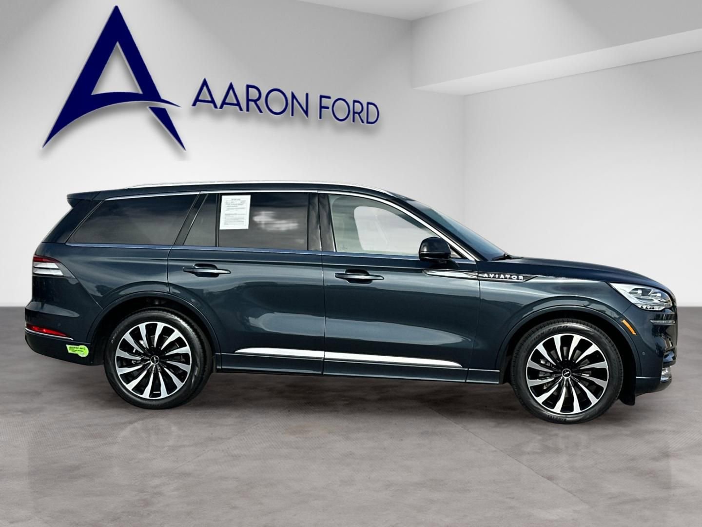 Used 2023 Lincoln Aviator Black Label Grand Touring AWD/4WD image 7