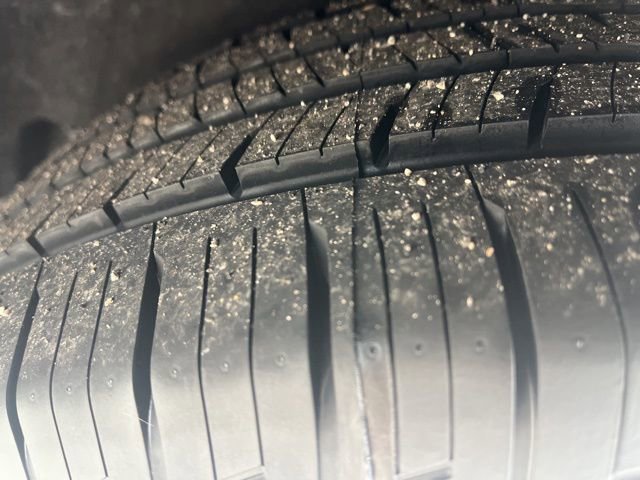 Used 2024 Chrysler Pacifica Touring-L image 12