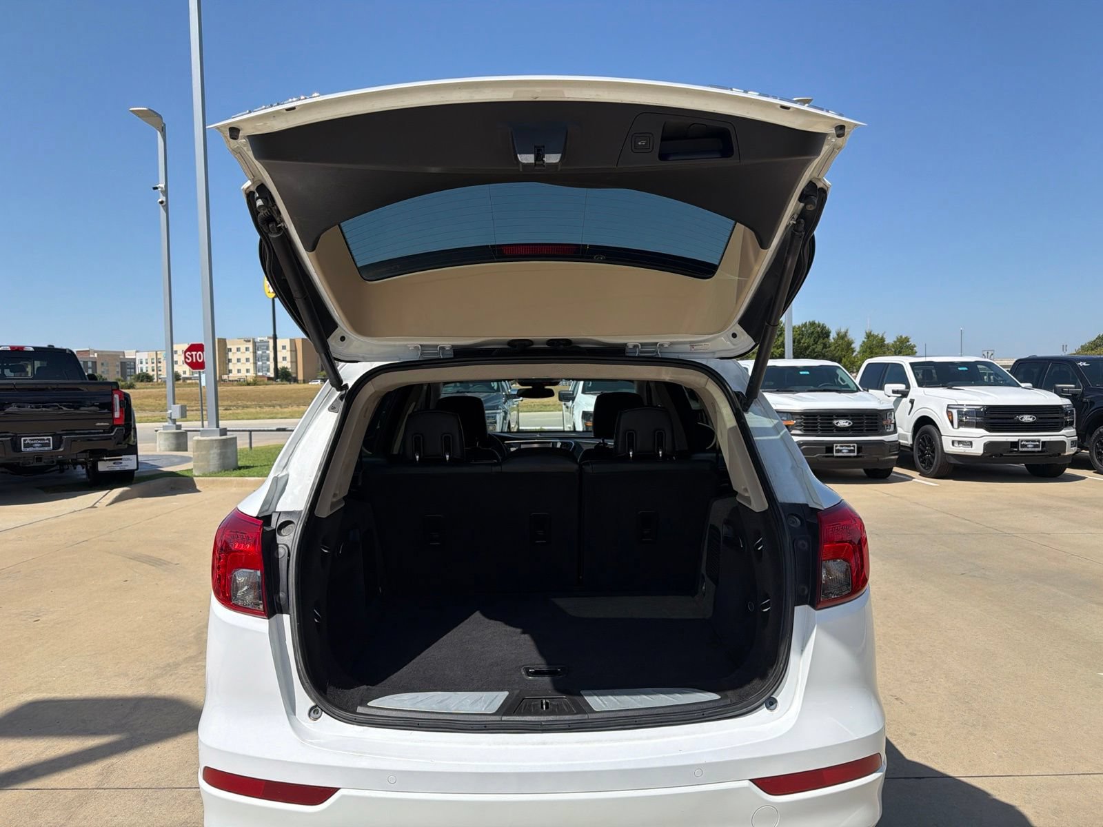 Used 2017 Buick Envision Essence FWD image 5