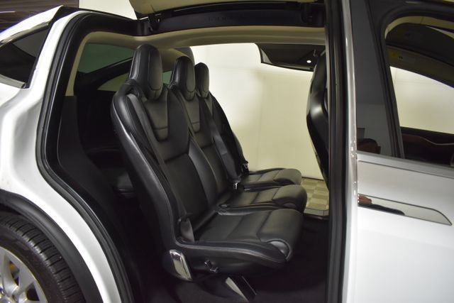 Used 2016 Tesla Model X 90D AWD/4WD image 38