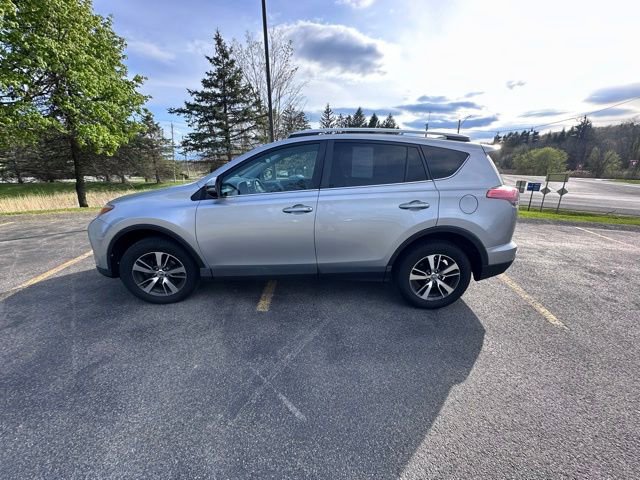 Used 2016 Toyota RAV4 XLE AWD/4WD image 6