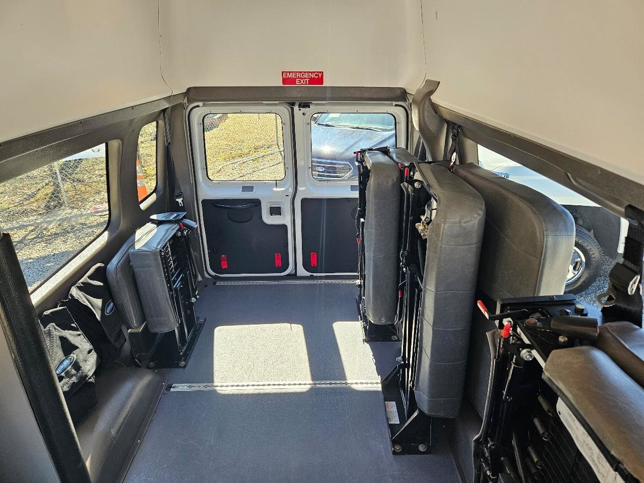 Used 2014 Ford E-350 and Econoline 350 Extended Super Duty w/ Power Group RWD image 33