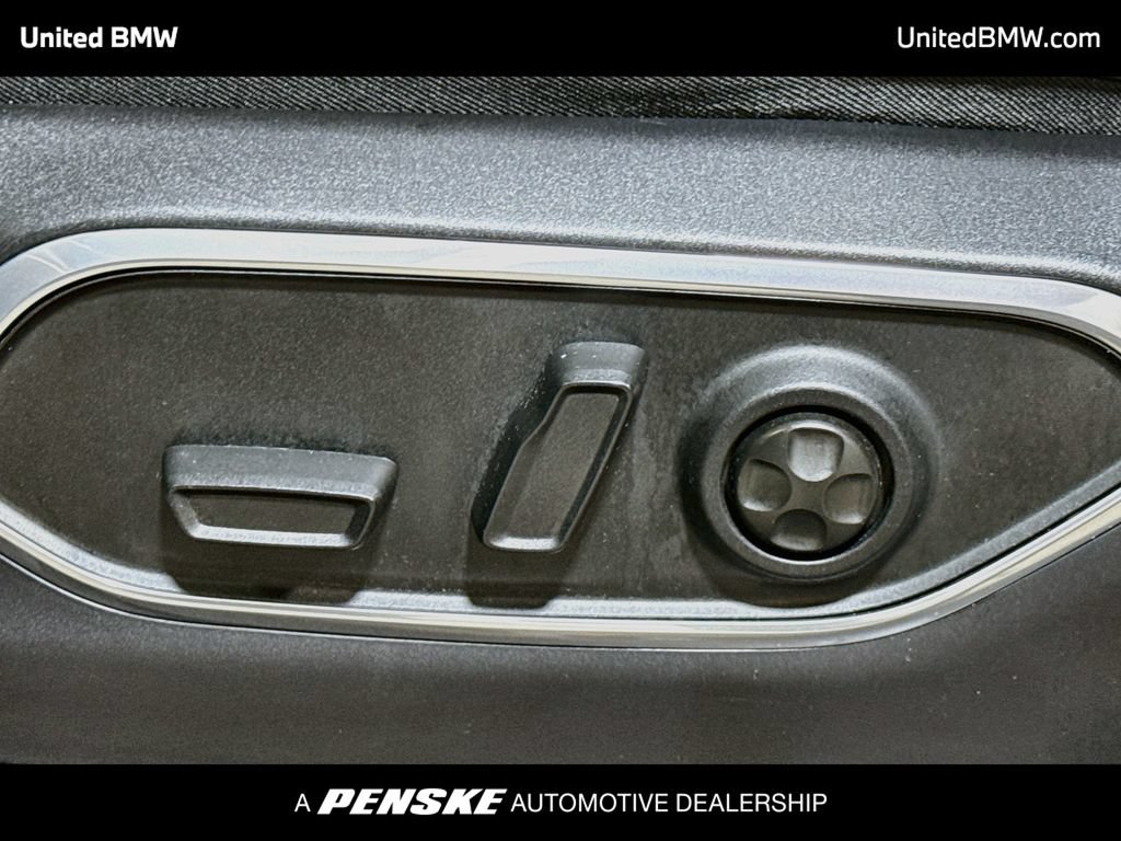 Used 2023 Jeep Wagoneer 4WD w/ Premium Group I image 4