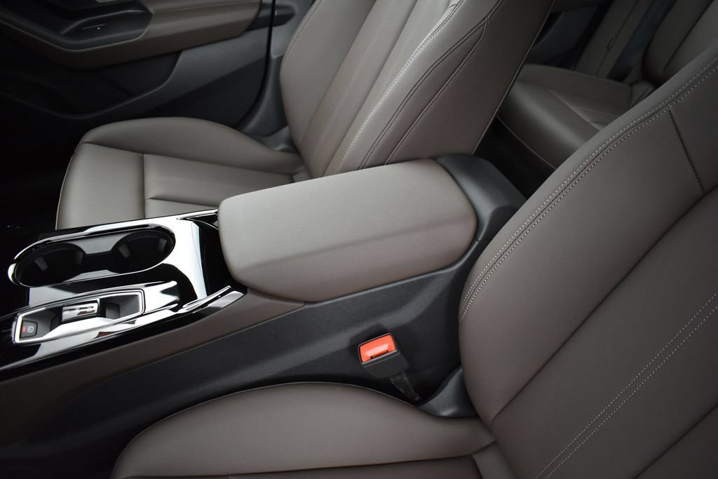 New 2025 Audi A6 e-tron Premium Plus AWD/4WD image 9