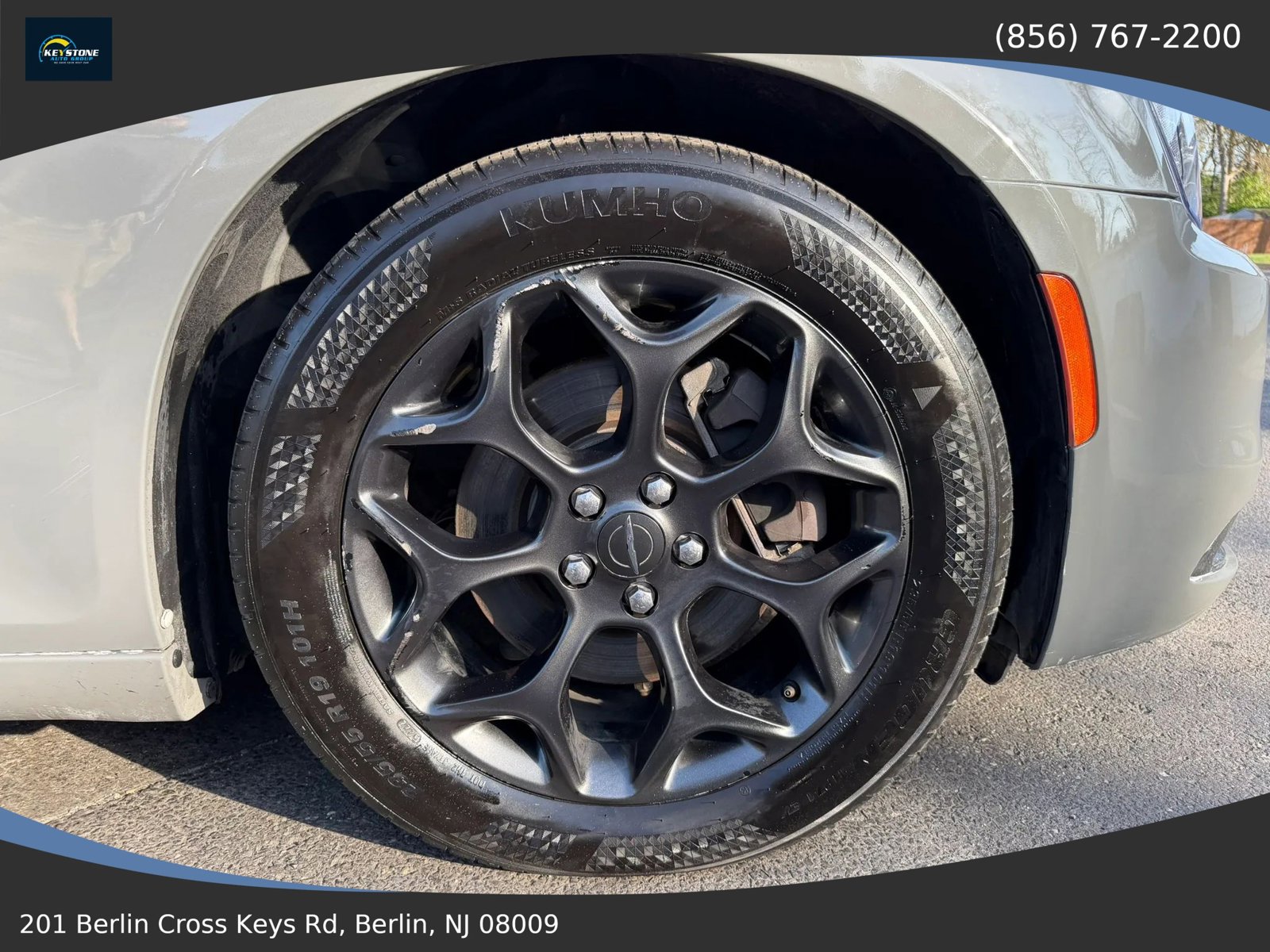 Used 2019 Chrysler 300 S image 40