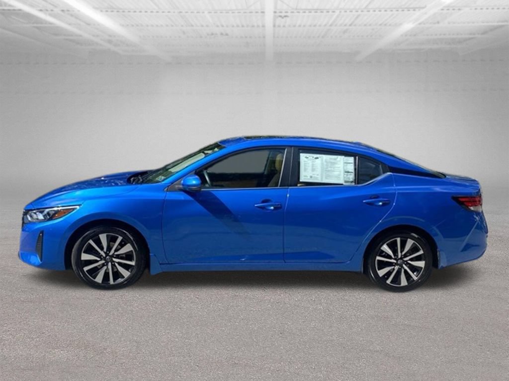 Used 2024 Nissan Sentra SV w/ SV Premium Package FWD image 2