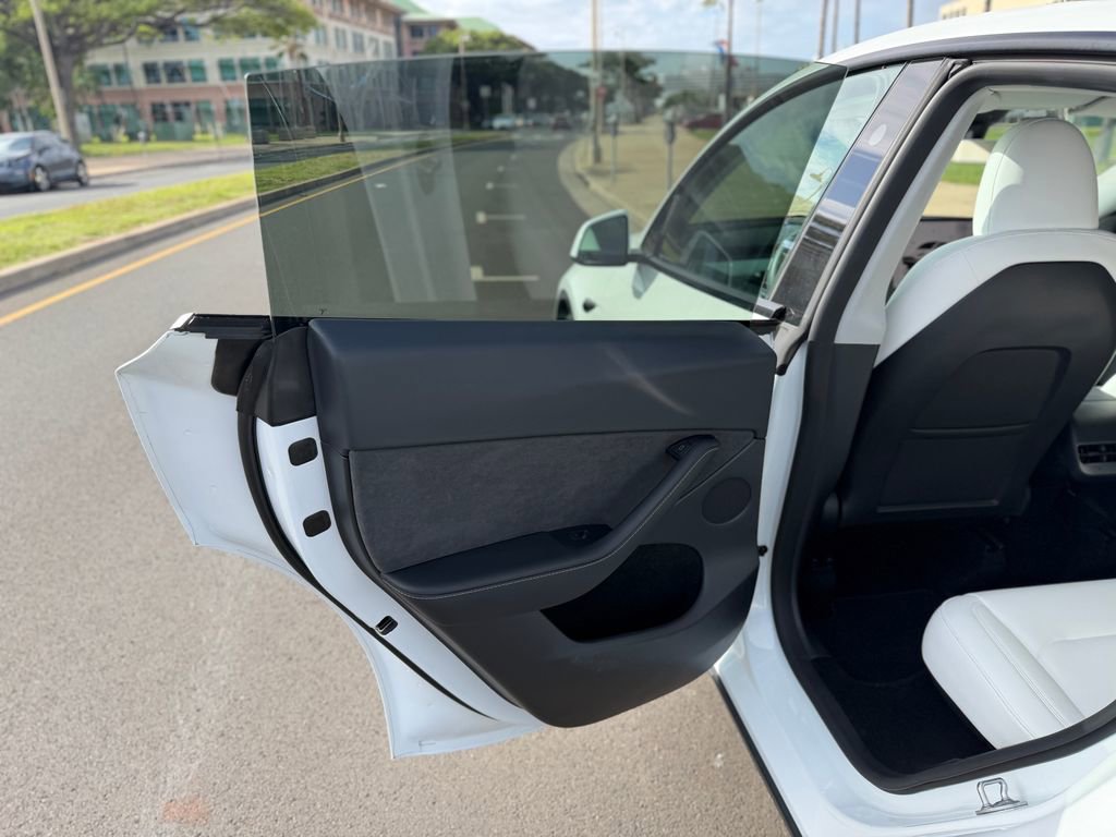 Used 2024 Tesla Model Y Performance image 14