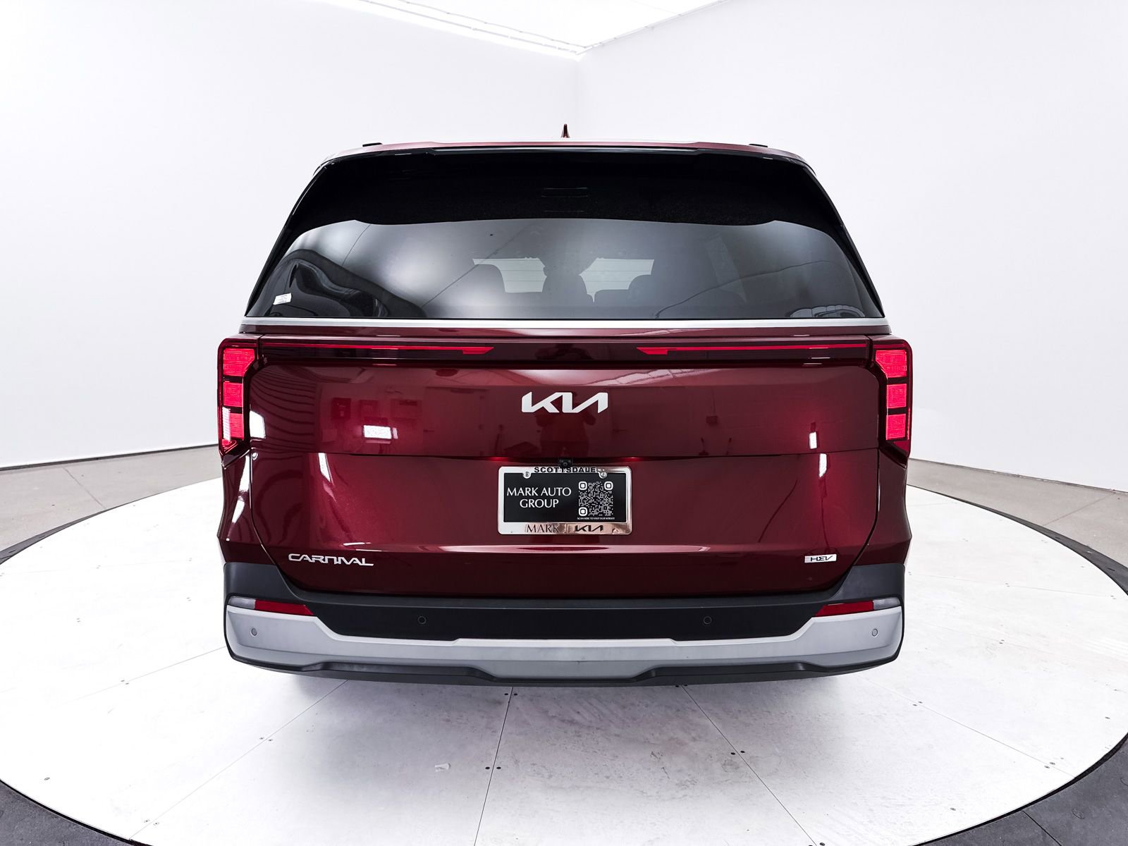 Certified 2025 Kia Carnival EX image 18