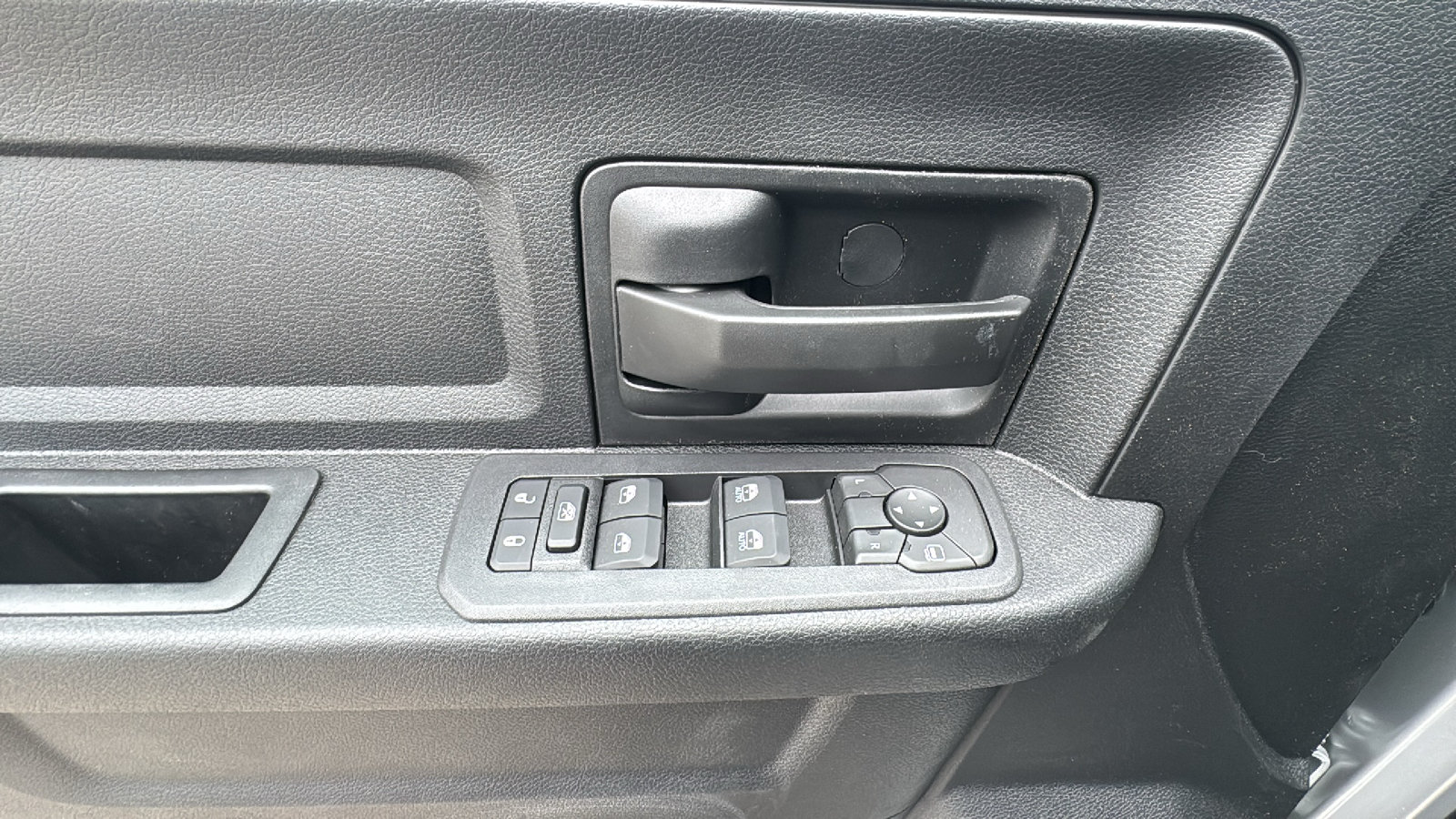 New 2026 RAM 5500 Tradesman w/ Chrome Appearance Group AWD/4WD image 12