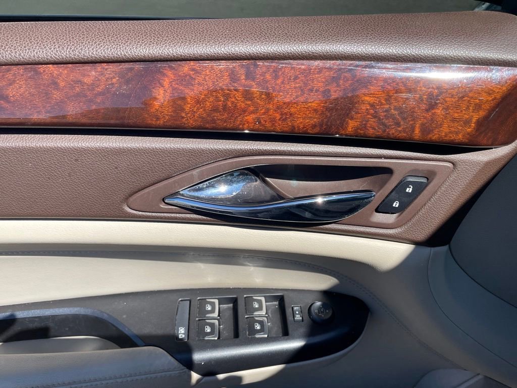 Used 2014 Cadillac SRX Luxury w/ Driver Awareness Package image 12