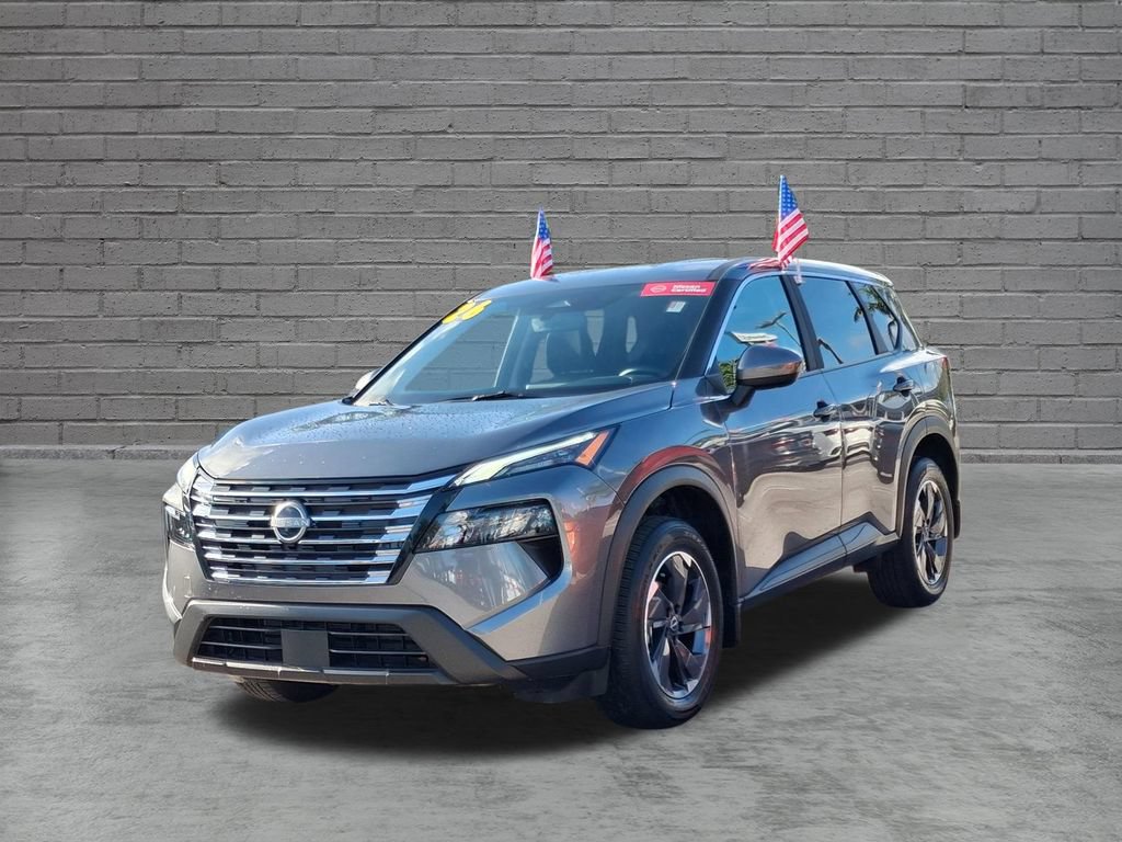 Used 2026 Nissan Rogue SV FWD image 4