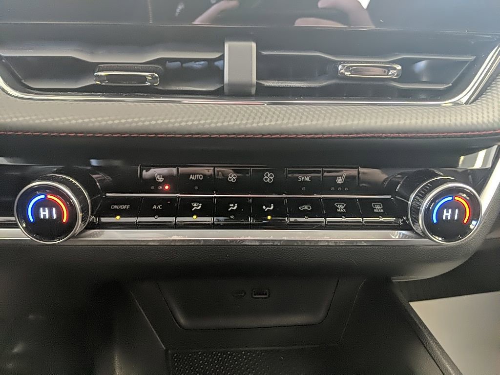 Used 2026 Chevrolet Equinox RS image 21