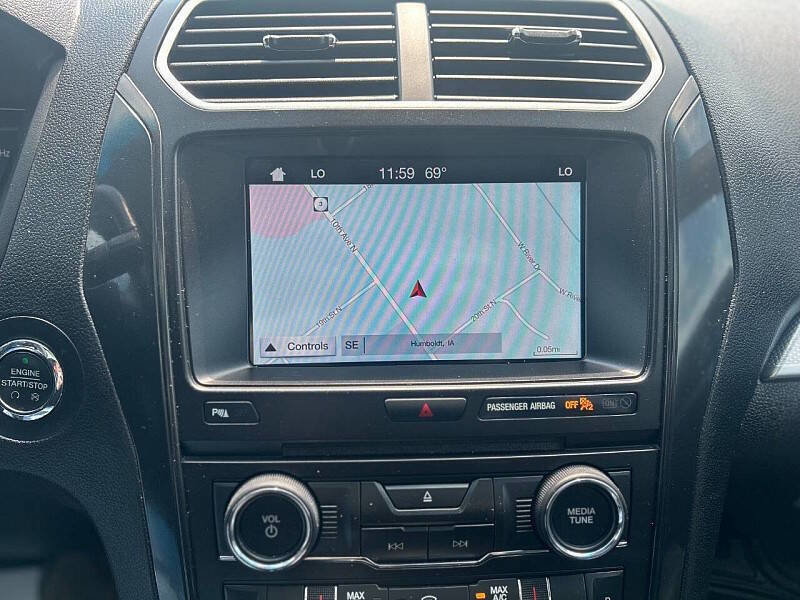 Used 2017 Ford Explorer XLT w/ Equipment Group 202A image 10