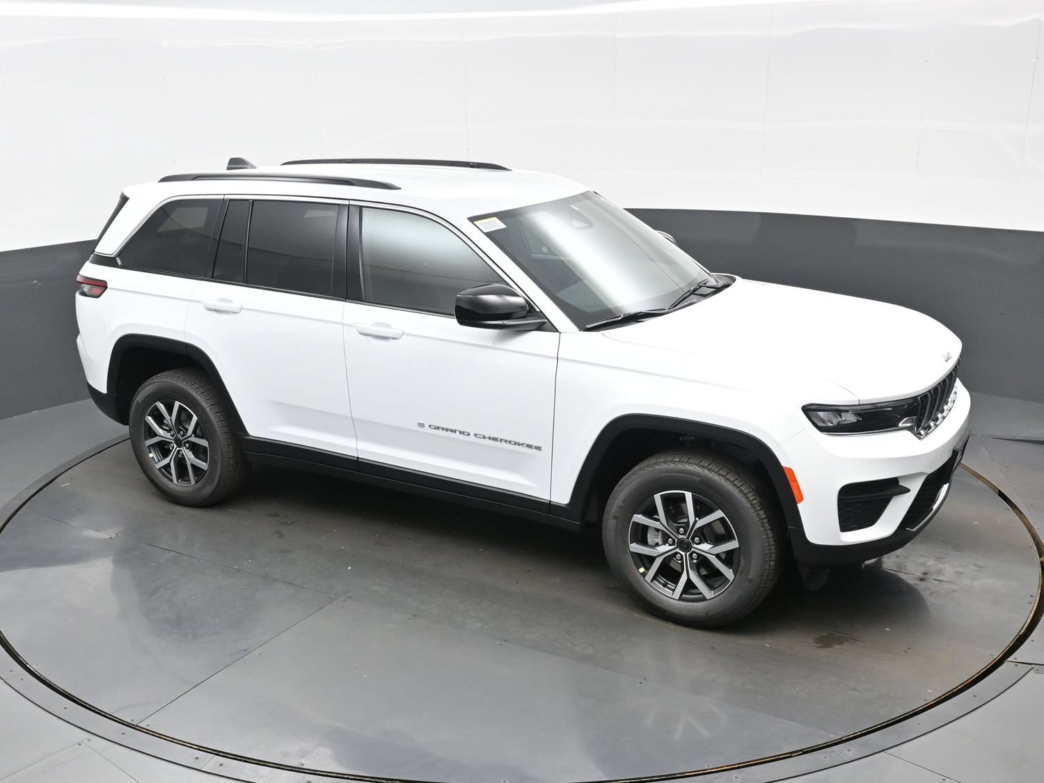 New 2027 Jeep Grand Cherokee Laredo AWD/4WD image 27