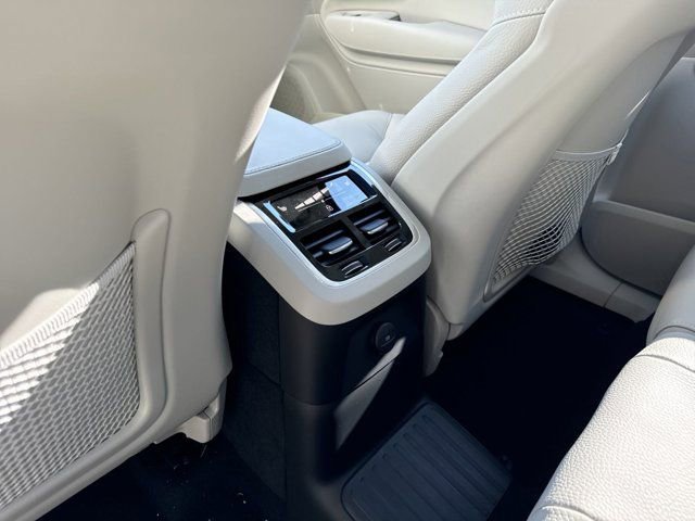 New 2025 Volvo XC90 T8 Plus w/ Protection Package Premier image 25