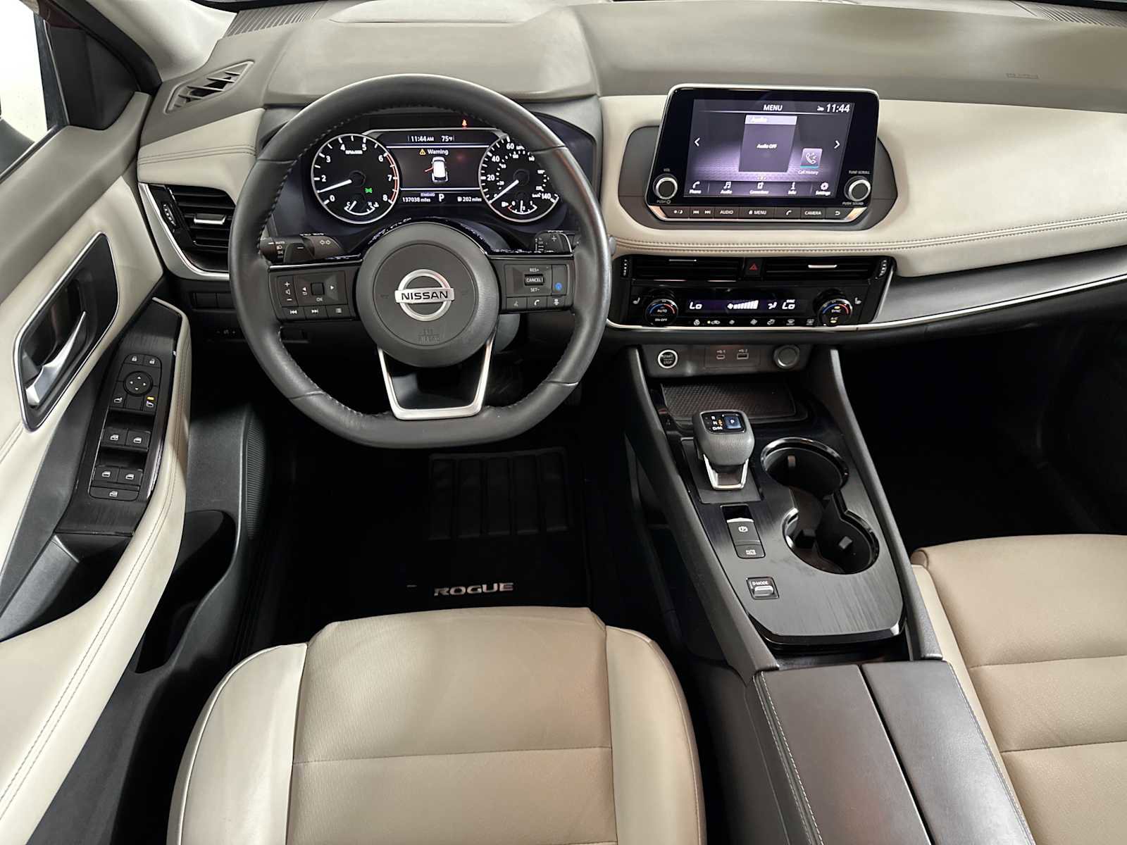 Used 2021 Nissan Rogue SV w/ Premium Package FWD image 13