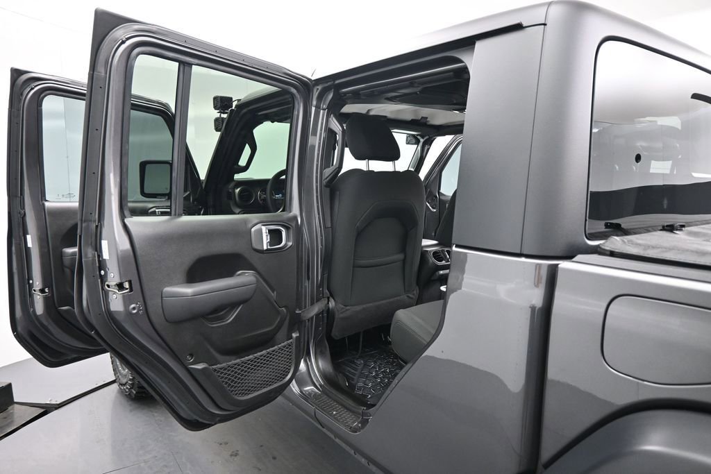 Used 2023 Jeep Gladiator Sport AWD/4WD image 13