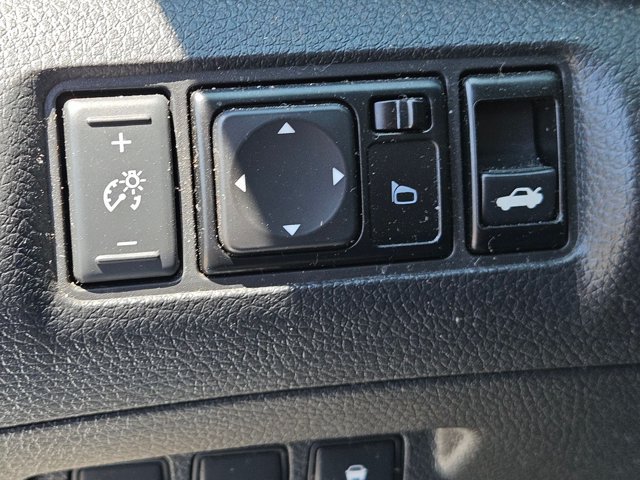 Used 2015 Nissan Sentra SV FWD image 8