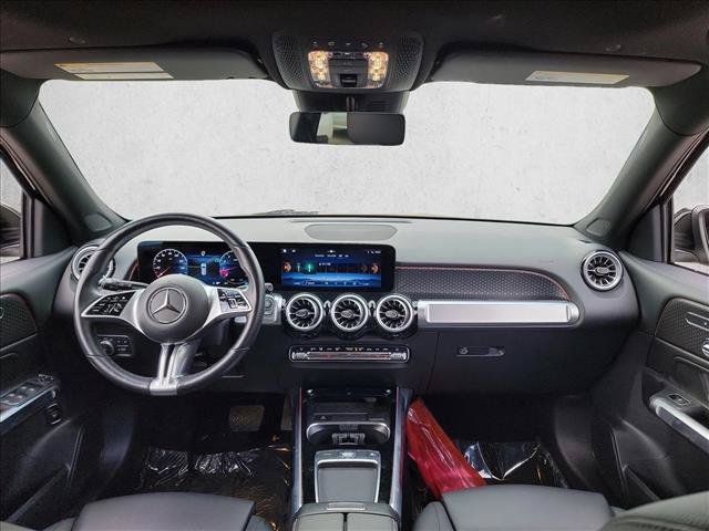 Used 2025 Mercedes-Benz GLB 250 image 18